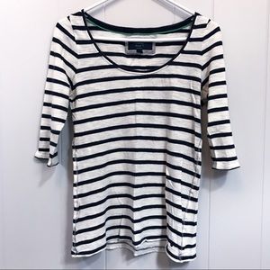 American Eagle Favorite Tee